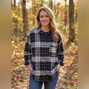 H&M Plaid Flannel Button Down Shirt RELAXED Pocket elastane LARGE Black White